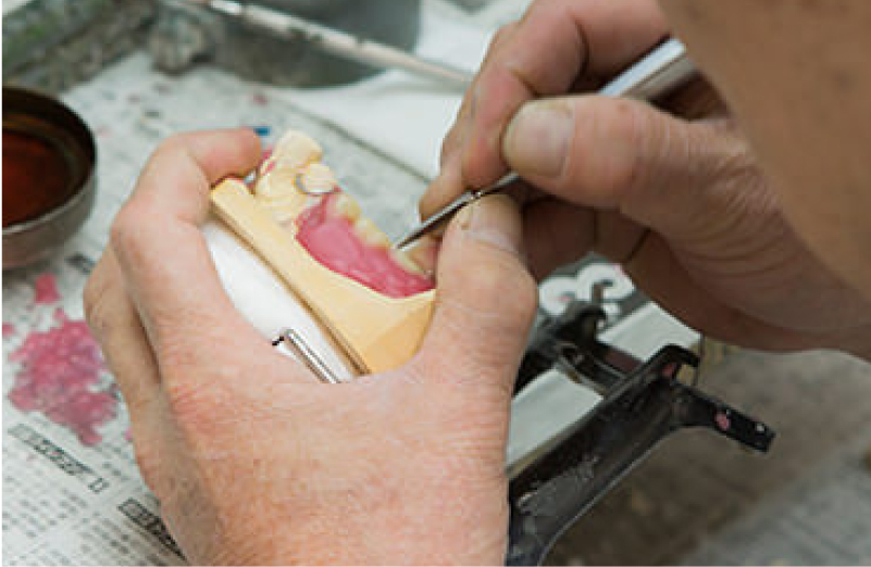 技工所の併設・技工士の常勤